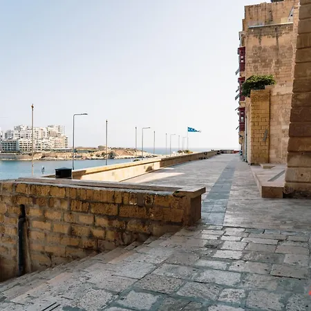 Chic & Eclectic * Valletta